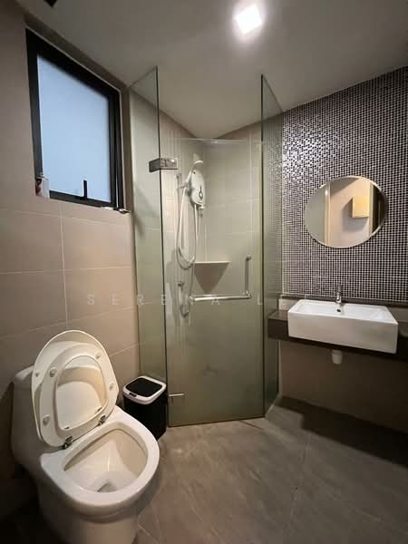 Servis Apartment untuk Dijual di Nova Saujana - Serena Lee - Bathroom - PropertyGuru.com.my