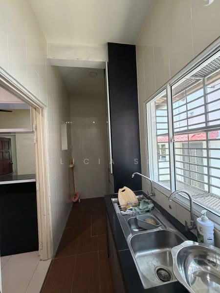 2-storey Terraced House for Sale in Taman Sri Putra Mas (Sungai Buloh) - Alicia Soo - Kitchen - PropertyGuru.com.my