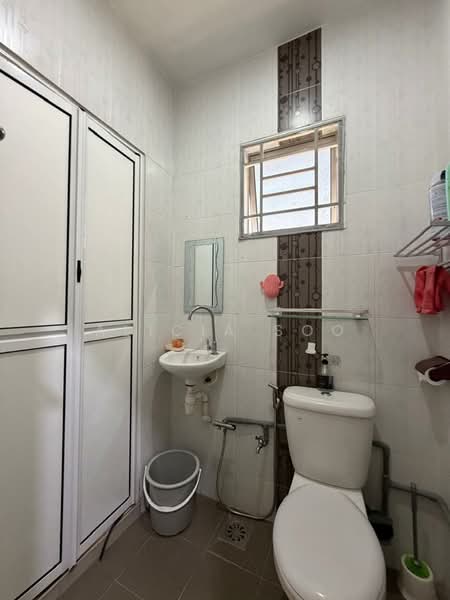 2-storey Terraced House for Sale in Taman Sri Putra Mas (Sungai Buloh) - Alicia Soo - Bathroom - PropertyGuru.com.my