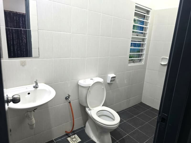 Service Residence for Rent at Saville @ Kajang - Terry Yee - Bathroom - PropertyGuru.com.my