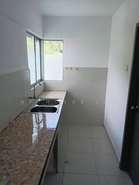 Kondominium untuk Disewa di Meru Heights Residences @ Scientex Meru - Nicholas Lee - Kitchen - PropertyGuru.com.my