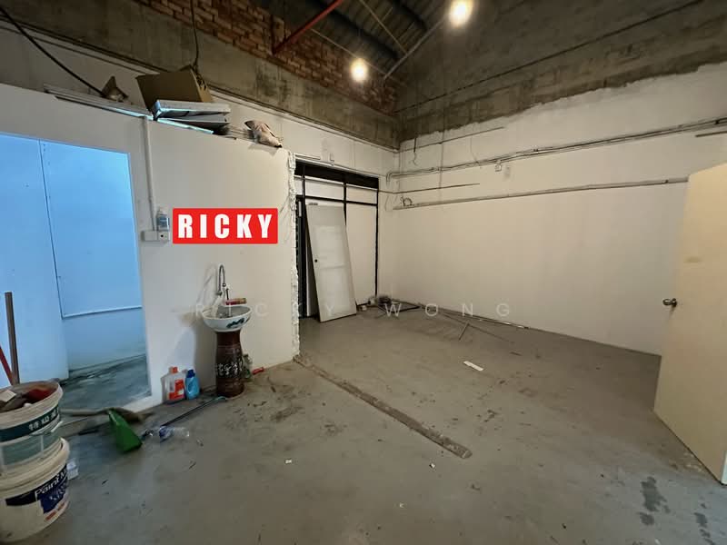 Untuk Disewa - MAIN ROAD FIRST FLOOR SHOP LOT FOR RENT NEARBY USM SUNGAI DUA