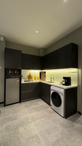 Service Residence for Sale at The Vybe @ Techzone - Fazillah Rahim - Kitchen - PropertyGuru.com.my