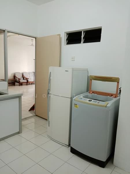 Condominium for Rent at Putra Place Condominium - Joey Teh - Kitchen - PropertyGuru.com.my