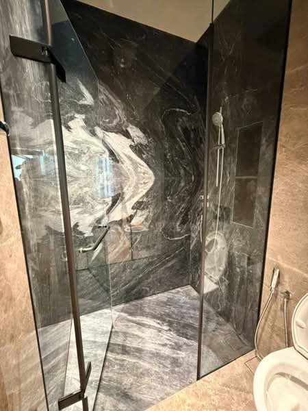 Servis Apartment untuk Disewa di Orion Residence Bukit Bintang - Samz Lai - Bathroom - PropertyGuru.com.my