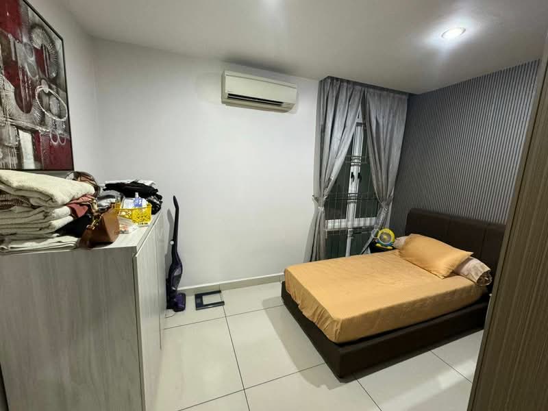 Kondominium untuk Dijual di KSL D'Esplanade Residence - Wilson Teo - Bedroom - PropertyGuru.com.my