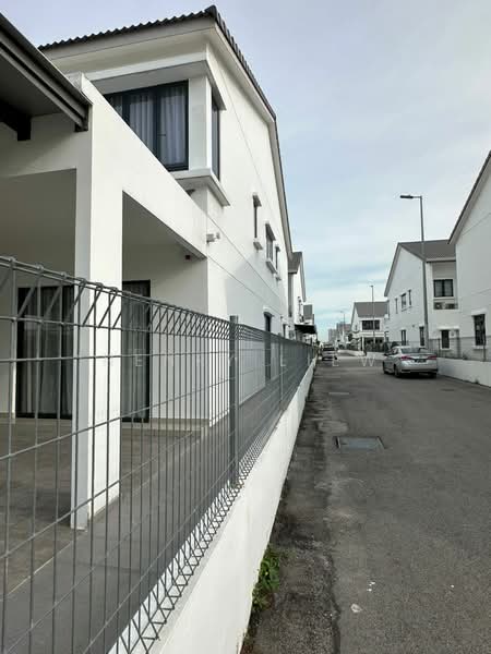 Rumah Teres 2 Tingkat untuk Dijual di Cyberjaya (Selangor) - Henry Liew - PropertyGuru.com.my