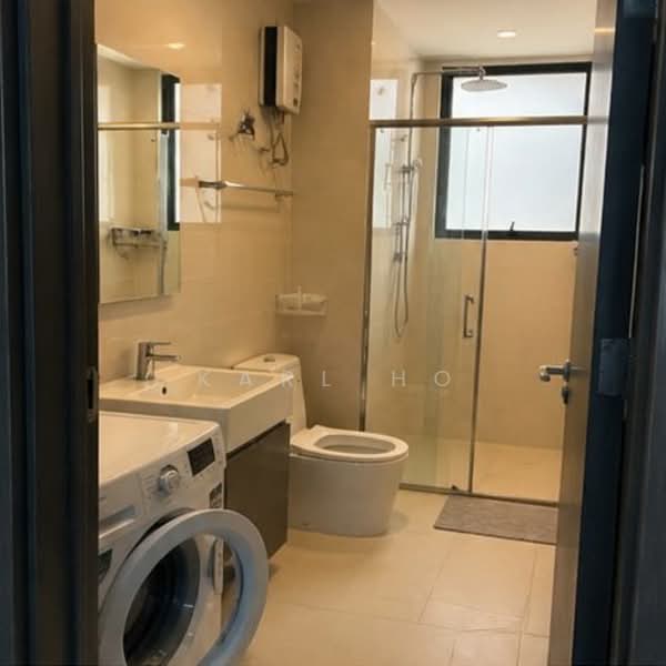 Condominium for Rent at Bay Point @ Country Garden Danga Bay - Karl Ho - Bathroom - PropertyGuru.com.my