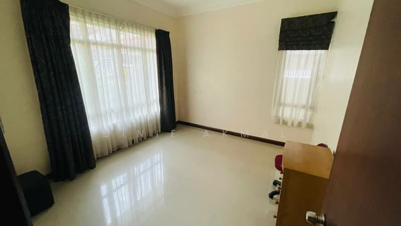 Bungalow for Sale in Shah Alam (Selangor) - Dinie Akmal - PropertyGuru.com.my