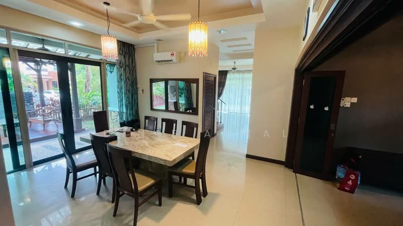 Bungalow for Sale in Shah Alam (Selangor) - Dinie Akmal - PropertyGuru.com.my