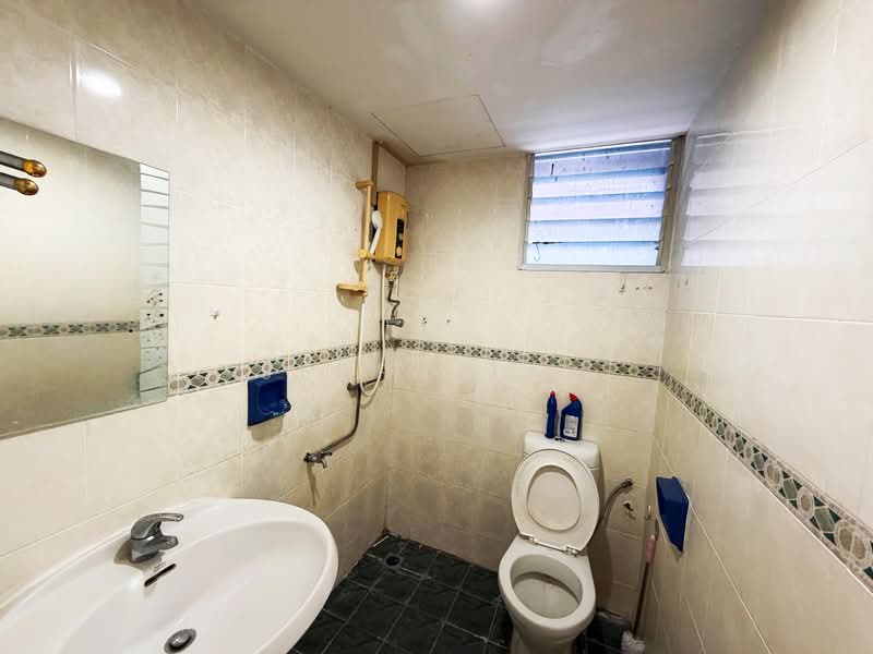Kondominium untuk Disewa di Sri Perdana - Jerry Tan - Bathroom - PropertyGuru.com.my