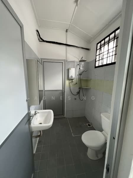 For Rent - Taman Perling