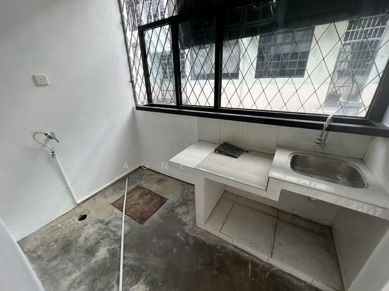 For Rent - Taman Perling