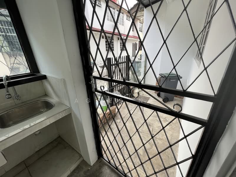 For Rent - Taman Perling