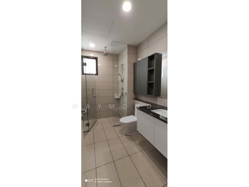 Servis Apartment untuk Disewa di The Park Sky Residence - Waymond . - Bathroom - PropertyGuru.com.my