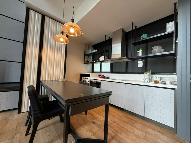 For Rent - Twy Duplex Condos