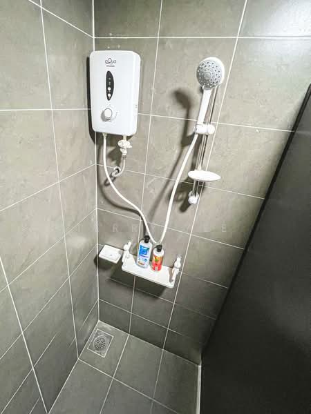 Servis Apartment untuk Disewa di Tiara Imperio Residence - Terry Yee - Bathroom - PropertyGuru.com.my