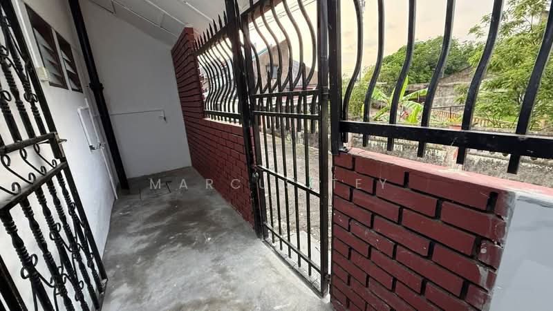 Rumah Teres 1 Tingkat untuk Dijual di Taman Muhibbah (Kluang) - Marcus Tey - Exterior - PropertyGuru.com.my