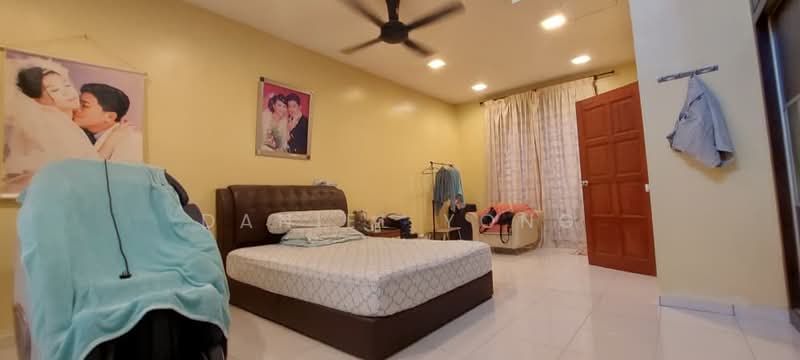 Rumah Teres 2 Tingkat untuk Dijual di Setia Tropika (Johor Bahru) - Daniel Yong - Bedroom - PropertyGuru.com.my
