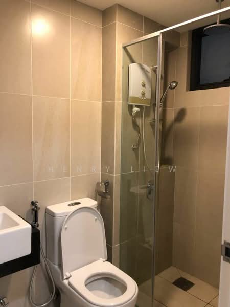 Servis Apartment untuk Disewa di Eclipse Residence @ Pan'gaea - Henry Liew - Bathroom - PropertyGuru.com.my