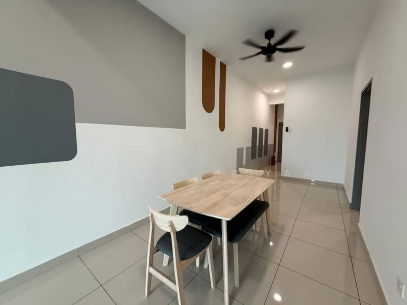 Pangsapuri untuk Disewa di D7 (D'Seven Lagoon Perdana) - Thanap Priyaa - Dining Room - PropertyGuru.com.my
