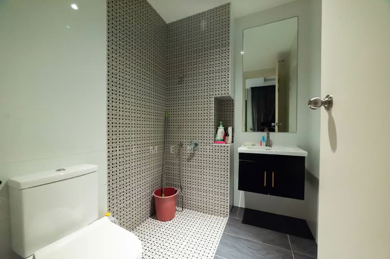 Semi-Detached House for Sale in Setia Alam (Selangor) - Clement Yew - Bathroom - PropertyGuru.com.my
