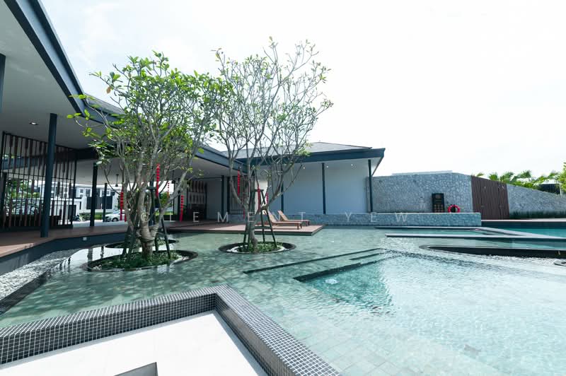 Semi-Detached House for Sale in Setia Alam (Selangor) - Clement Yew - Pool - PropertyGuru.com.my