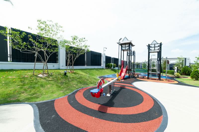 Semi-Detached House for Sale in Setia Alam (Selangor) - Clement Yew - Exterior - PropertyGuru.com.my