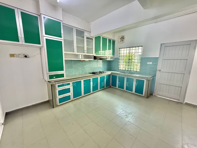 Rumah Teres 2 Tingkat untuk Dijual di Taman Aman (Kluang) - Marcus Tey - Kitchen - PropertyGuru.com.my