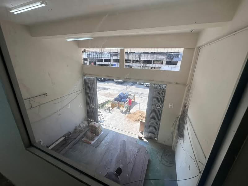 Factory for Rent in Taman Sri Serdang (Seri Kembangan) - James Teoh - Interior - PropertyGuru.com.my