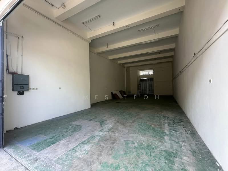 Factory for Rent in Taman Sri Serdang (Seri Kembangan) - James Teoh - Interior - PropertyGuru.com.my