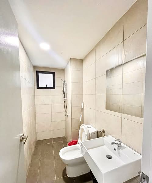 Servis Apartment untuk Disewa di M Luna - Baxter Lim - Bathroom - PropertyGuru.com.my