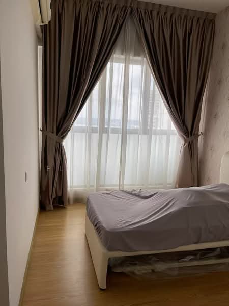 Condominium for Rent at Amberside @ Country Garden Danga Bay - Eldwin Soh - Bedroom - PropertyGuru.com.my