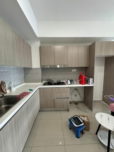 Servis Apartment untuk Disewa di Gravit8, Klang - Joel Sia - Kitchen - PropertyGuru.com.my