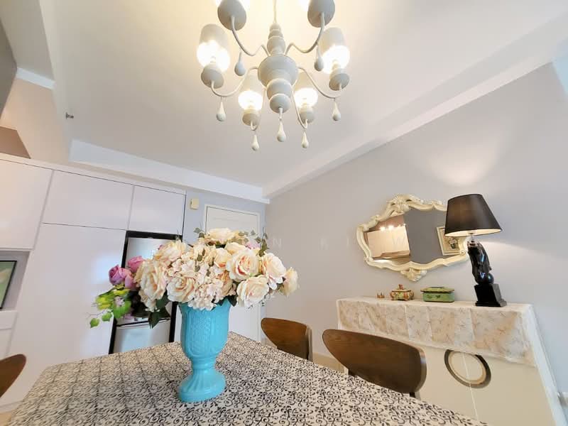 Apartment for Sale at Austin Suites (Permata Austin) - Calvin Kiew - Dining Room - PropertyGuru.com.my