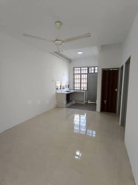 1-storey Terraced House for Sale in Bandar Seri Impian (Kluang) - Marcus Tey - Kitchen - PropertyGuru.com.my