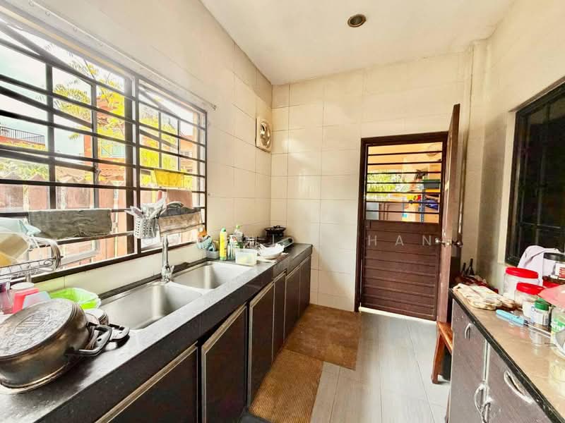 Untuk Dijual - Kampung Tunku