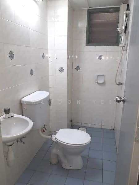 Apartment for Sale at Red Ruby - Brandon Yee - Bathroom - PropertyGuru.com.my