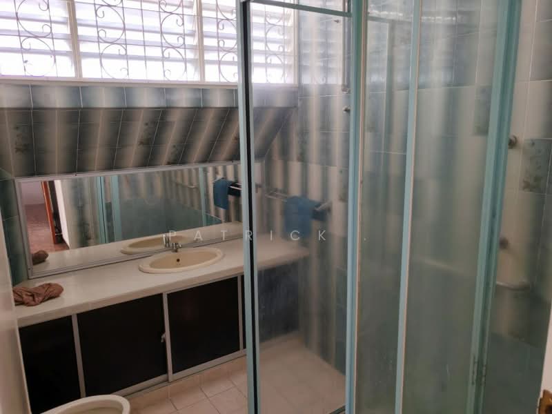 Shop / Office for Rent in Gurney Drive (Penang) - Patrick . - Bathroom - PropertyGuru.com.my