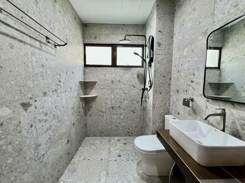 Kondominium untuk Disewa di Antah Tower - Maznee Realtor - Bathroom - PropertyGuru.com.my