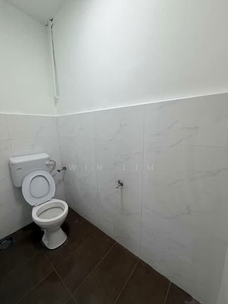 Rumah Teres 2 Tingkat untuk Dijual di Taman Molek (Johor Bahru) - Win Lim - Bathroom - PropertyGuru.com.my