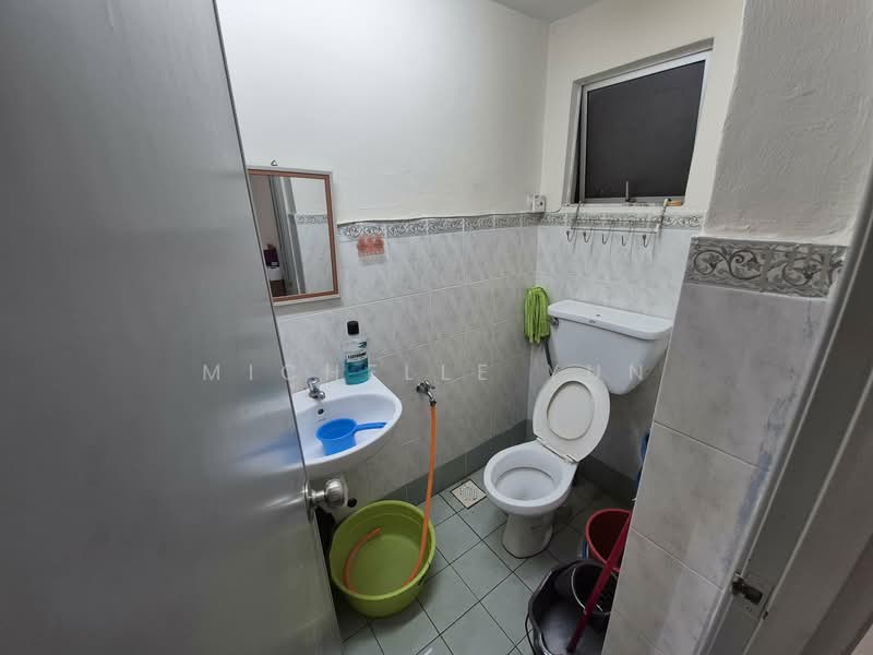 Kondominium untuk Dijual di Pelangi Damansara - Michelle Yun - Bathroom - PropertyGuru.com.my