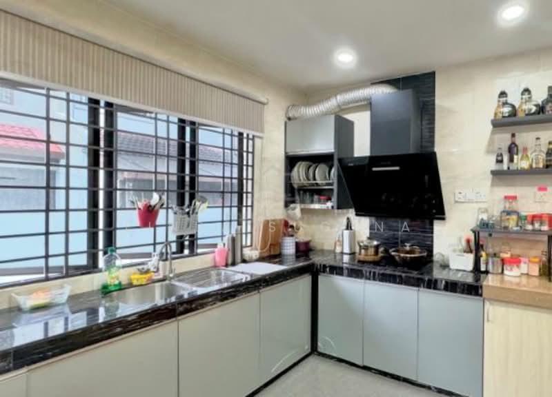 2-storey Terraced House for Sale in Putra Heights (Subang Jaya) - Linda Suguna - Kitchen - PropertyGuru.com.my