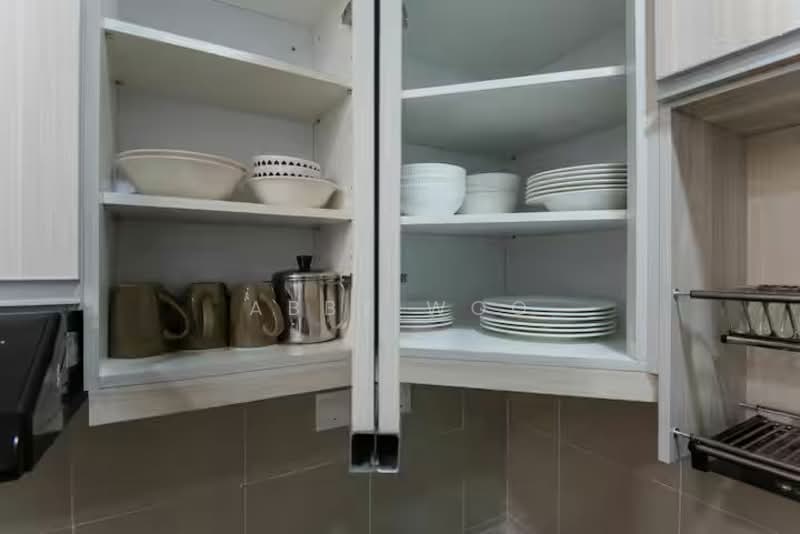 Servis Apartment untuk Disewa di Residensi Alami - Abby Woo - Kitchen - PropertyGuru.com.my