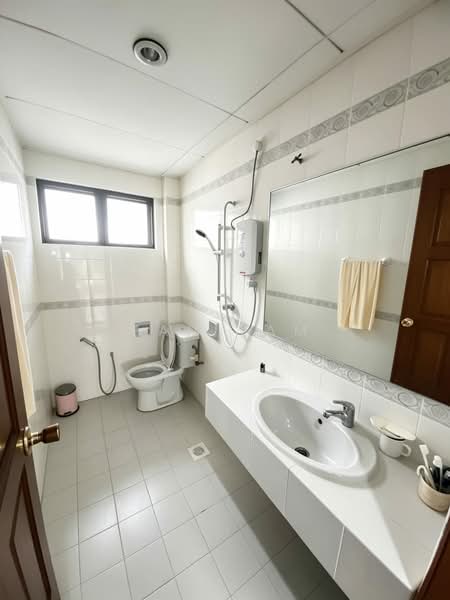 Condominium for Sale at Allamanda - Sam Lam - Bathroom - PropertyGuru.com.my