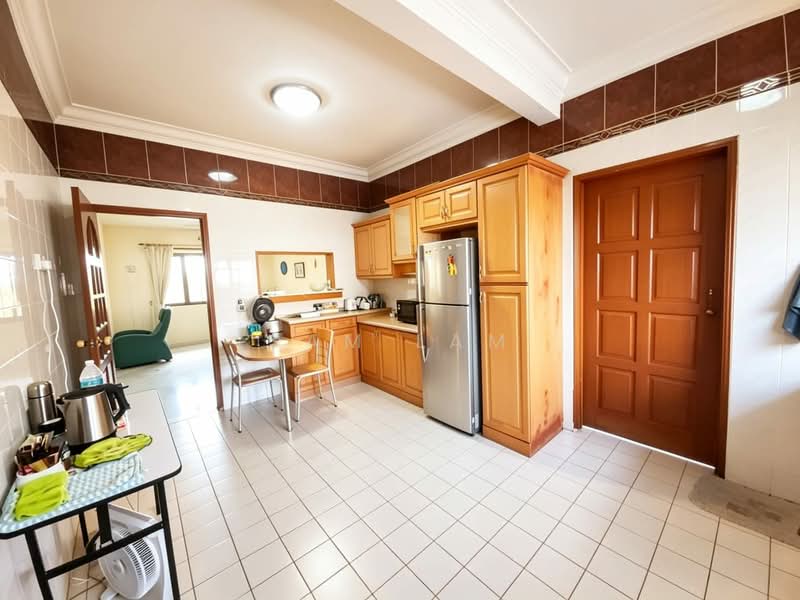 Condominium for Sale at Allamanda - Sam Lam - Kitchen - PropertyGuru.com.my