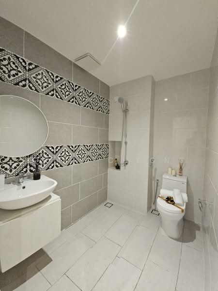 Service Residence for Sale at The Straits View DUO - Grace Cheong - Bathroom - PropertyGuru.com.my