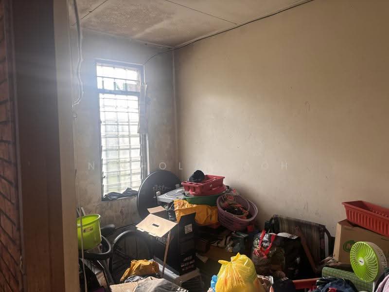 1-storey Terraced House for Sale in Taman Ukay Raya (Tambun) - Nicholas Poh - PropertyGuru.com.my