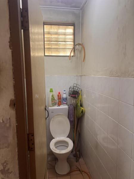 1-storey Terraced House for Sale in Taman Ukay Raya (Tambun) - Nicholas Poh - PropertyGuru.com.my