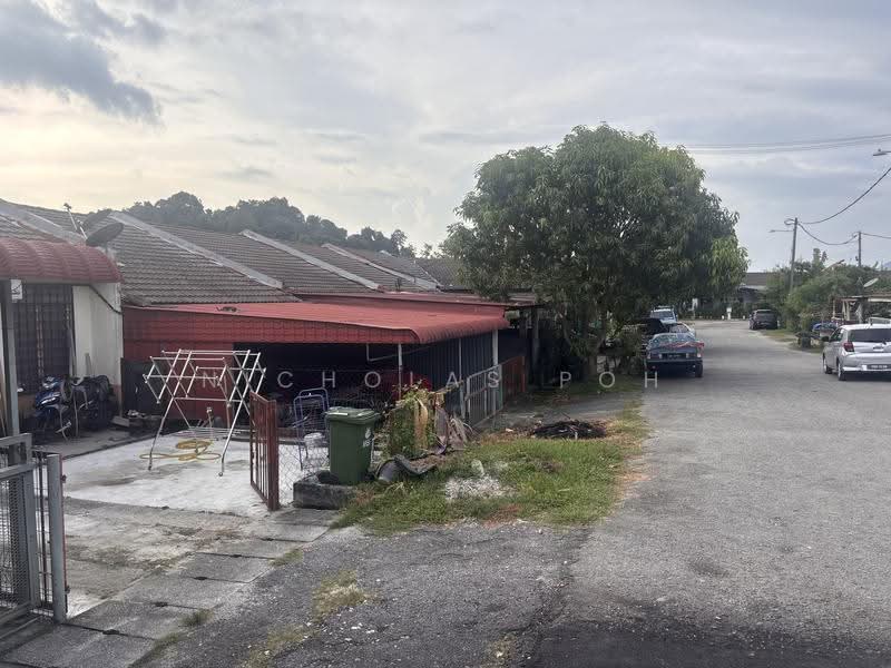 1-storey Terraced House for Sale in Taman Ukay Raya (Tambun) - Nicholas Poh - PropertyGuru.com.my